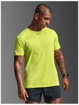 2XU Men's Light Speed Tech Tee Volt