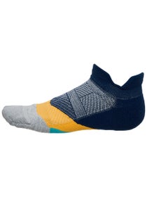 Feetures Elite Light Cushion No Show Tab Socks