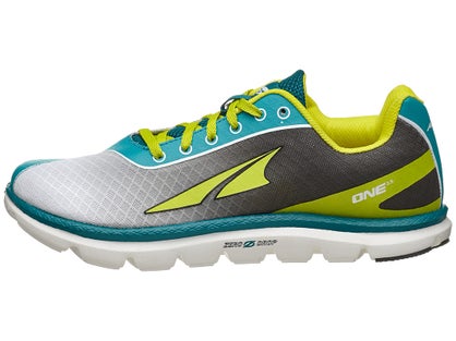 stores that sell altra shoes