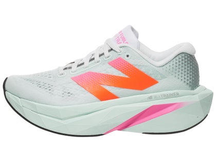 New Balance FuelCell SuperComp Trainer v3