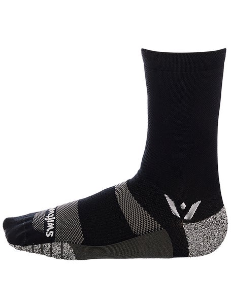 MEN'S QUARTER CREW SOCKS - Swiftwick Canada